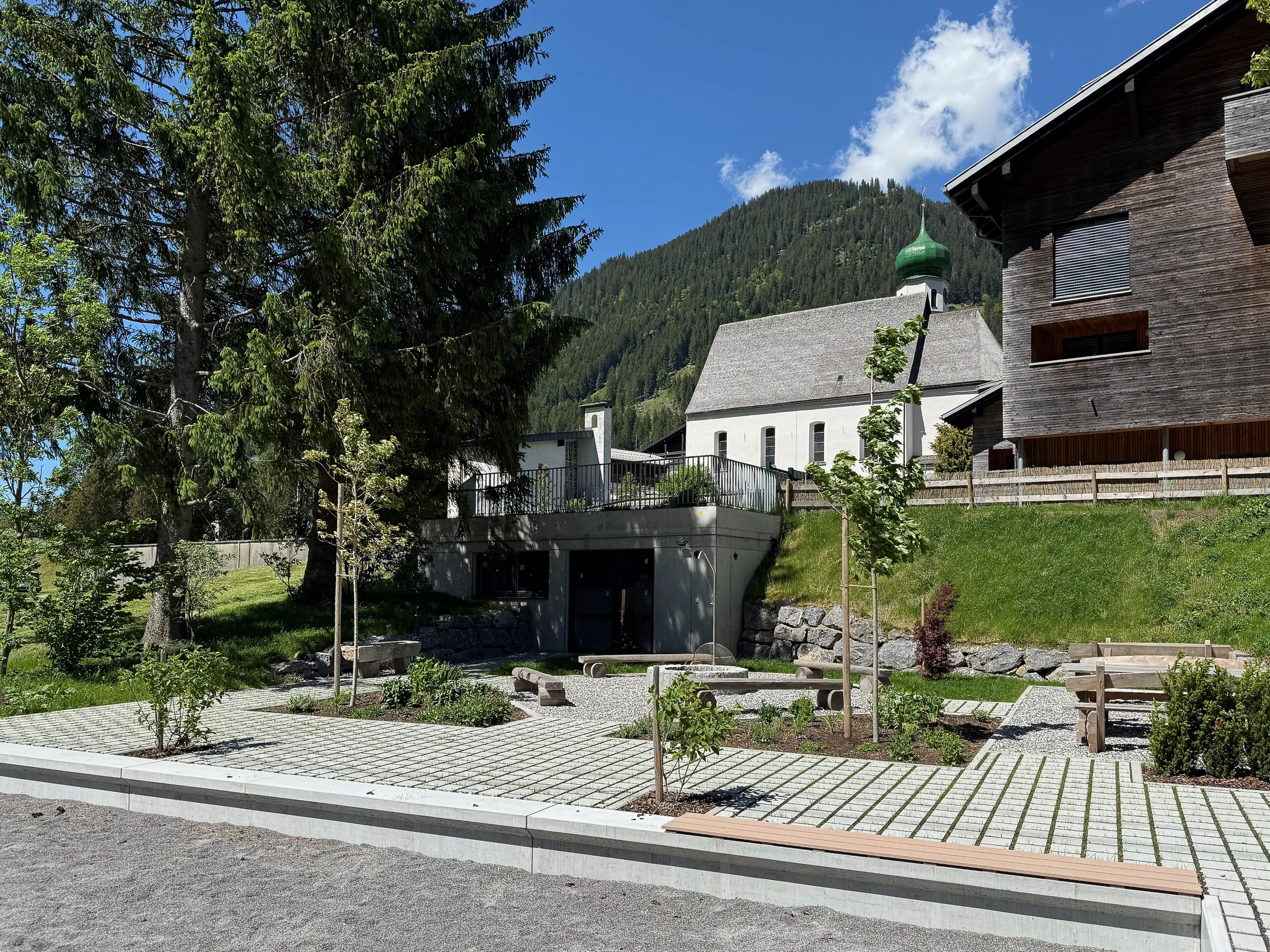 Spielbereich neben dem Gastauer Apartmenthaus